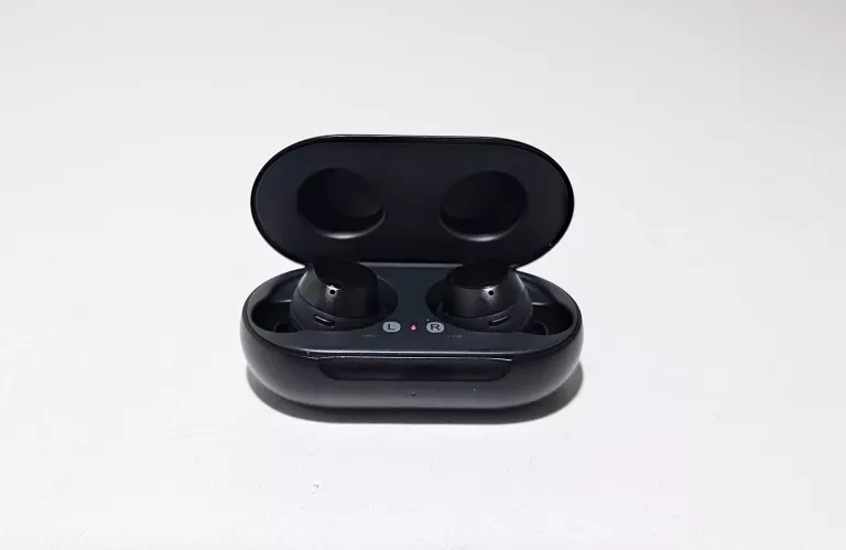 sluchawki-samsung-galaxy-buds-czarne-ean-gtin-8801643664992