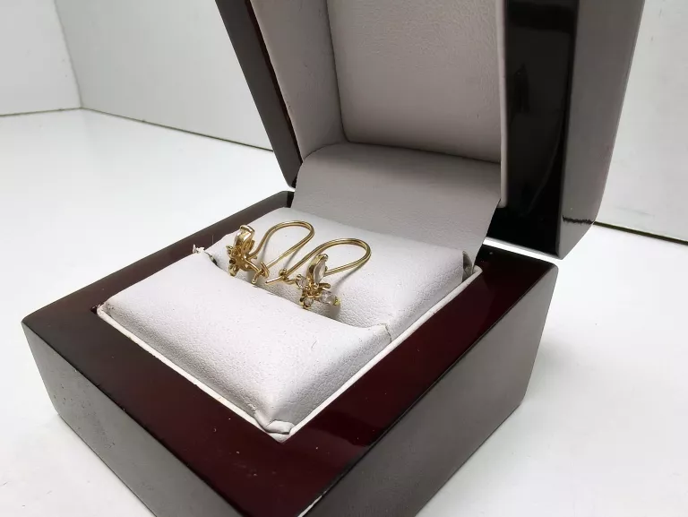 WYRÓB JUBILERSKI UŻYWANY ZŁOTE KOLCZYKI