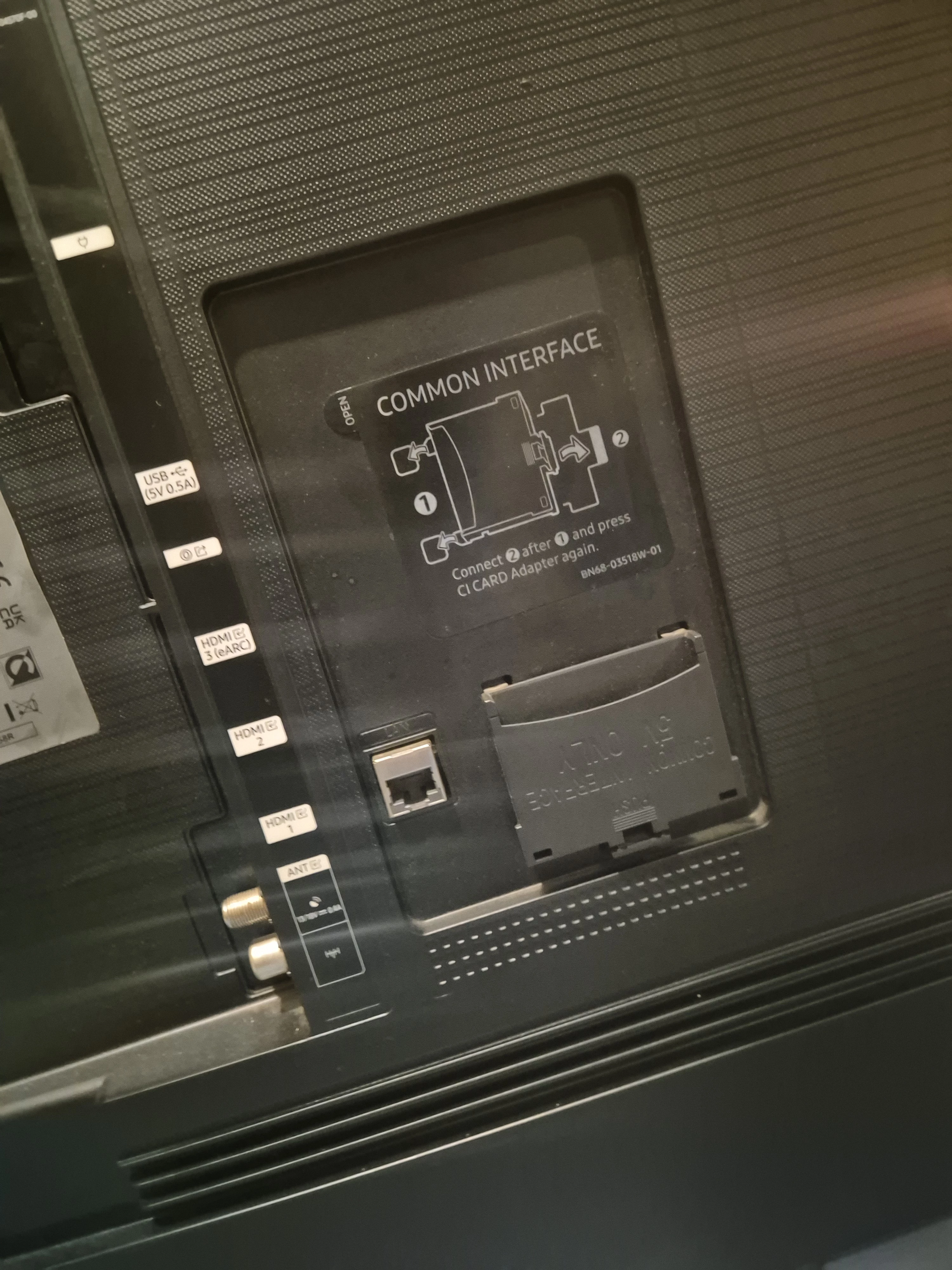 telewizor-led-samsung-ue55au7172u-55-4k-uhd-typ-telewizora-211486-250142