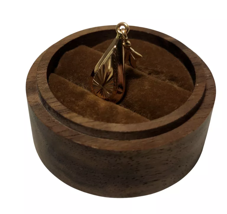 ŚLICZNA ZŁOTA  ZAWIESZKA 3,40G 585