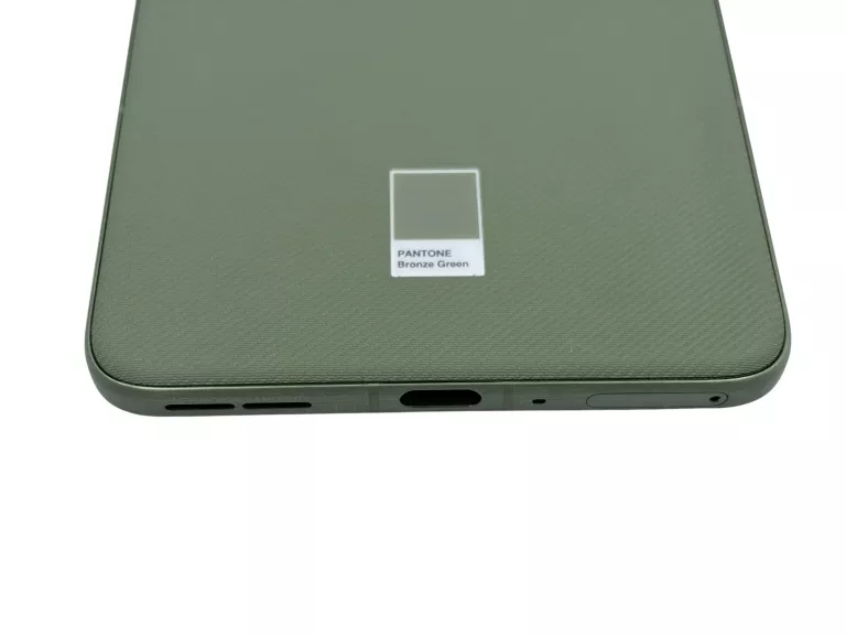 telefon-motorola-edge-70-5g-12512gb-667-bronze-green-jak-nowy-opis-przekatna-ekranu-667