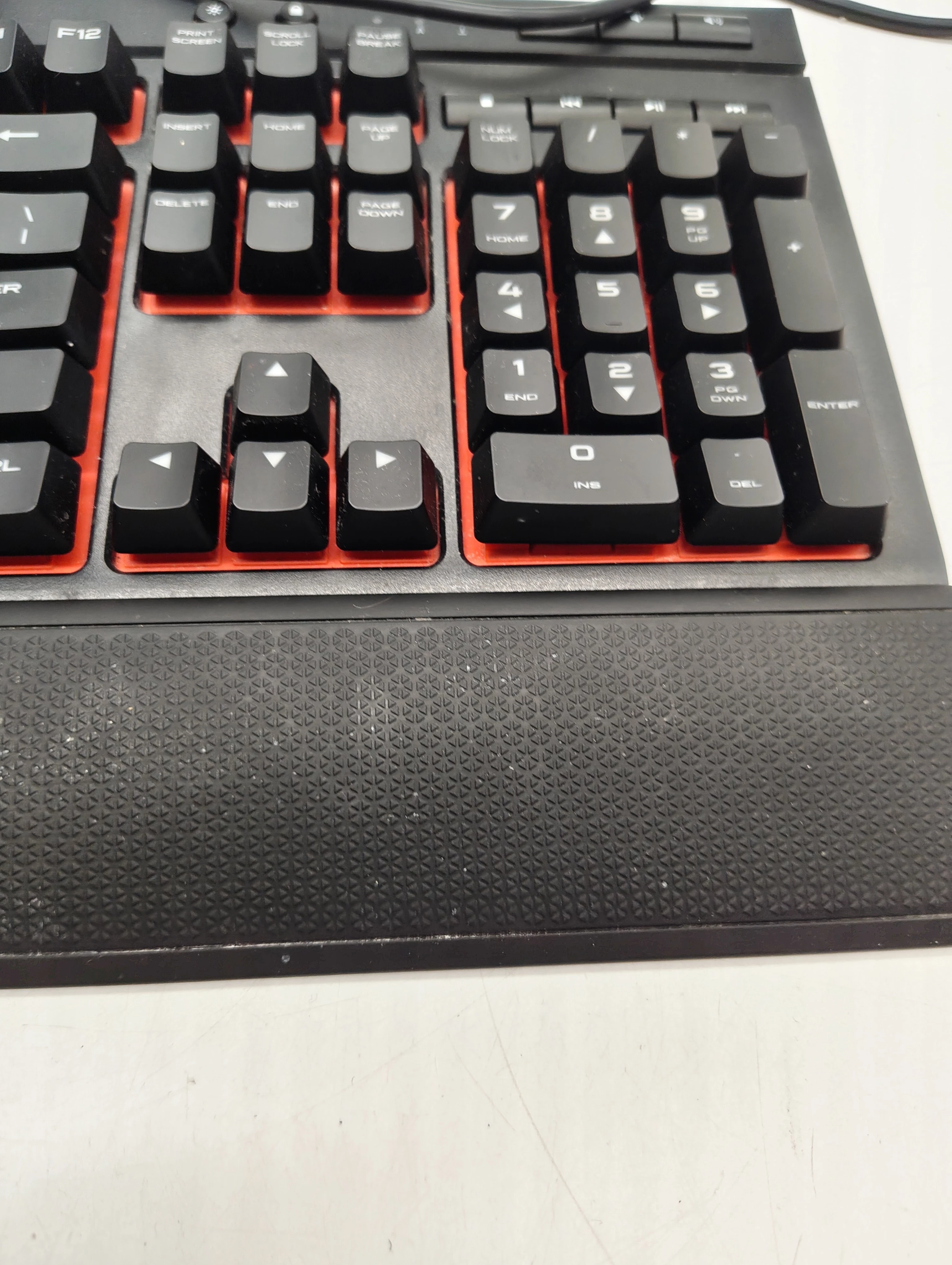 klawiatura-corsair-k68-cherry-mx-red-czerwone-podswietlenie-typ-klawiatury-217377-276929