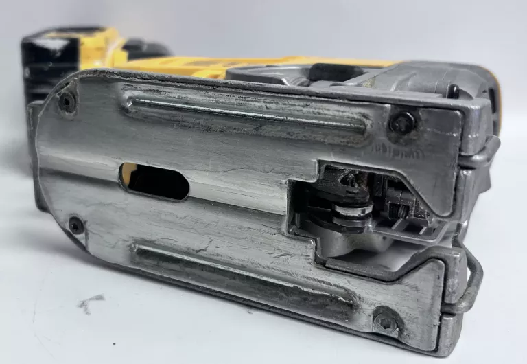 WYRZYNARKA DEWALT DCS331/2AKUM/WALIZKA