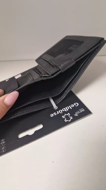 PORTFEL CONCEPT CZARNY PIONOWY