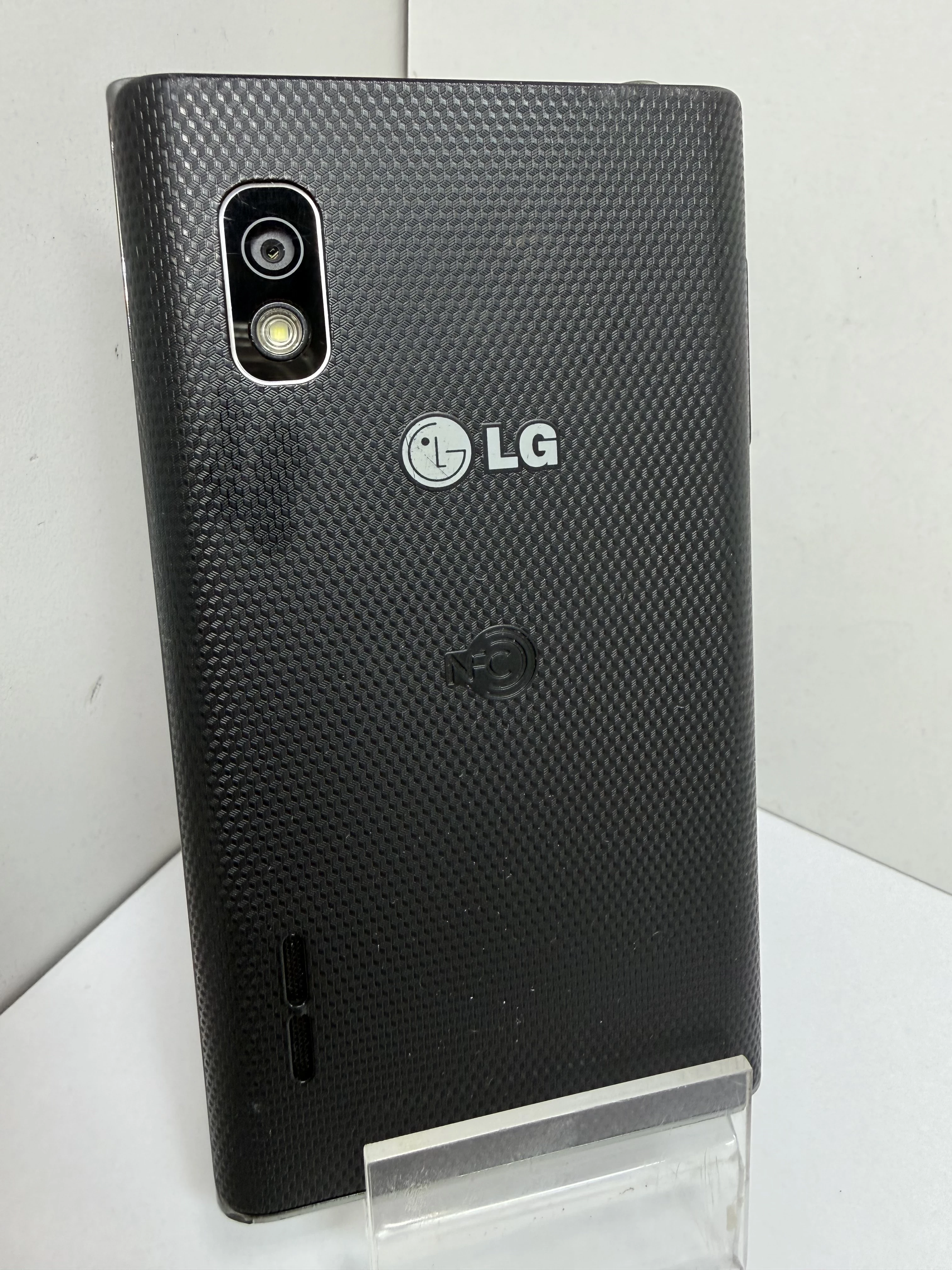 telefon-lg-e610-wbudowana-pamiec-202869-214209