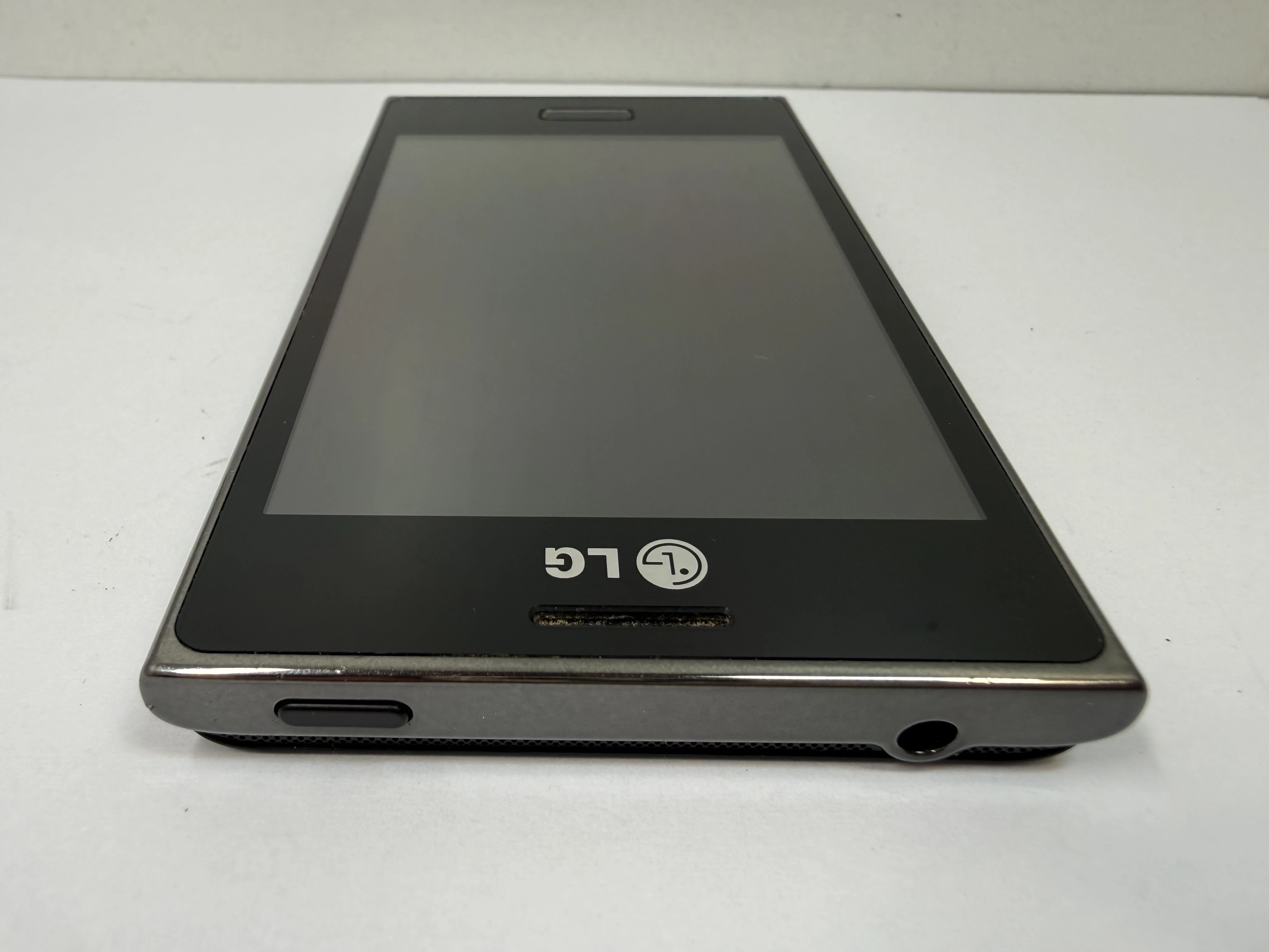 telefon-lg-e610-typ-202685-212929