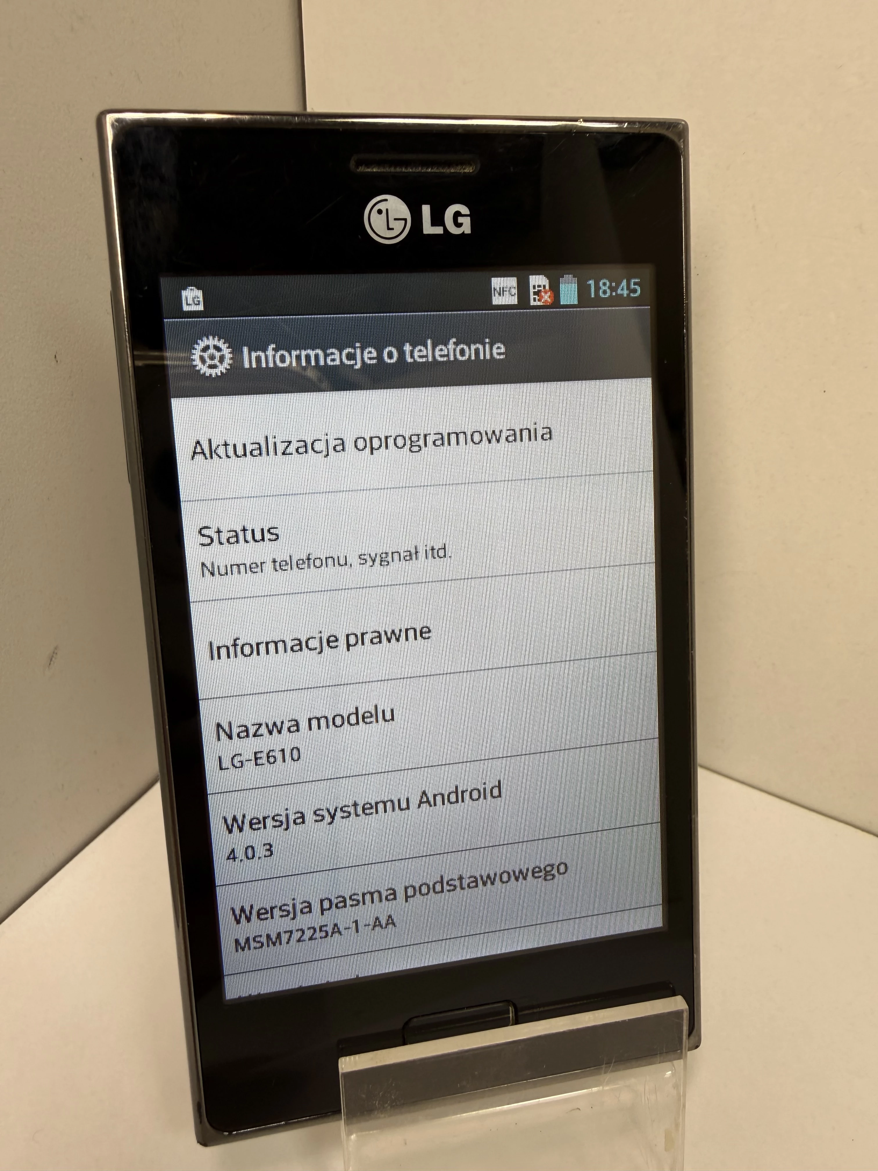 telefon-lg-e610-ean-gtin-8808992070542