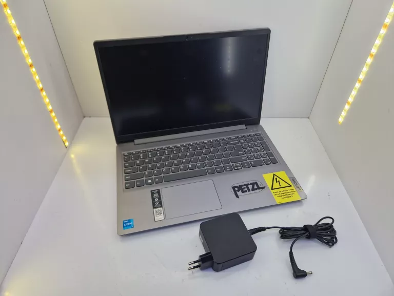LAPTOP LENOVO IDEAPAD 3 WIN11H/8/512GB/I3-1115G4 ŁAD