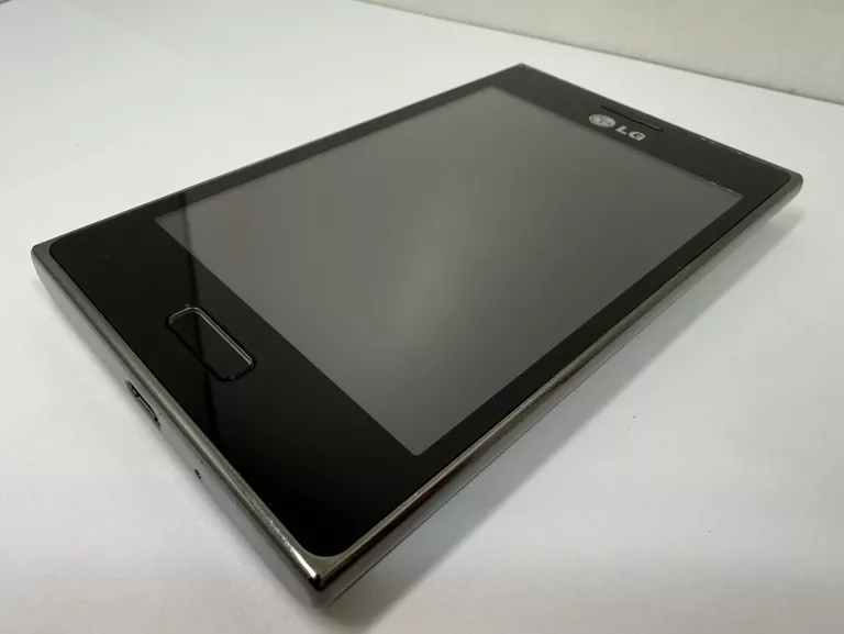 telefon-lg-e610-kod-producenta-p760