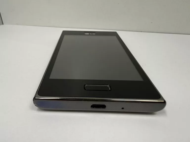 telefon-lg-e610-stan-11323-2