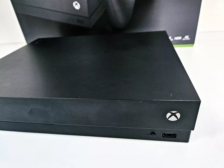 KONSOLA XBOX ONE X 1TB / KOMPLET PUDEŁKO PAD OKABLOWANIE