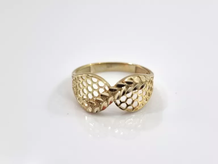 SREBRNY PIERŚCIONEK Z MOTYWEM PLASTRA MIODU PR.925 1,95G R.21