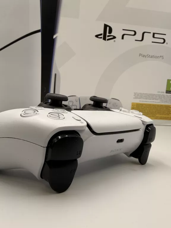 KONSOLA PS5 1TB CFI-2016 + NAPĘD BD – PEŁNY KOMPLET OKAZJA!