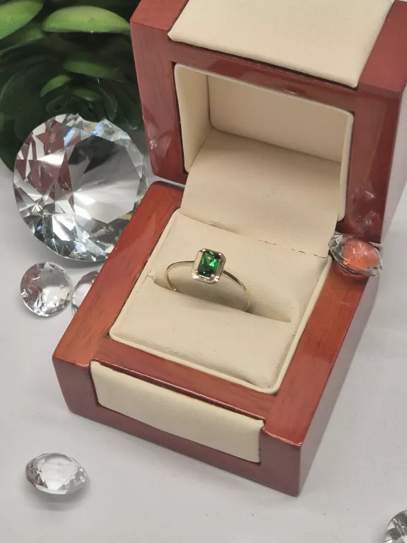 PIĘKNY ZŁOTY PIERŚCIONEK 585 1,20G