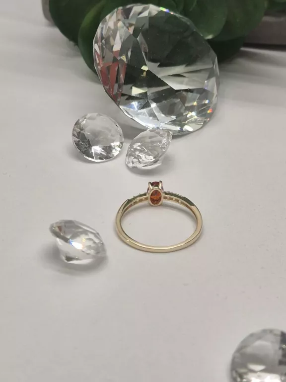 PIĘKNY ZŁOTY PIERŚCIONEK 585 1,33G