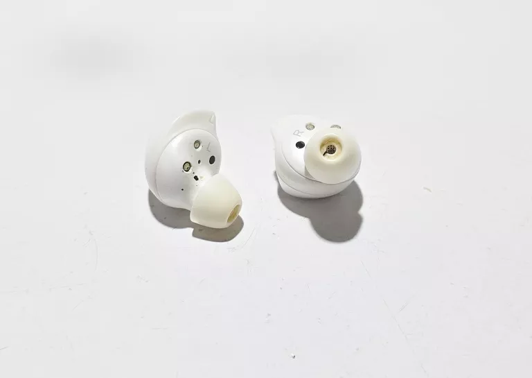 sluchawki-samsung-galaxy-buds-bialy-transmisja-sygnalu-203713-217785