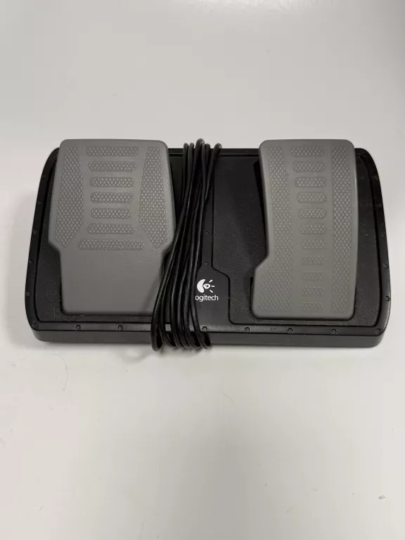 KIEROWNICA Z PEDAŁAMI LOGITECH