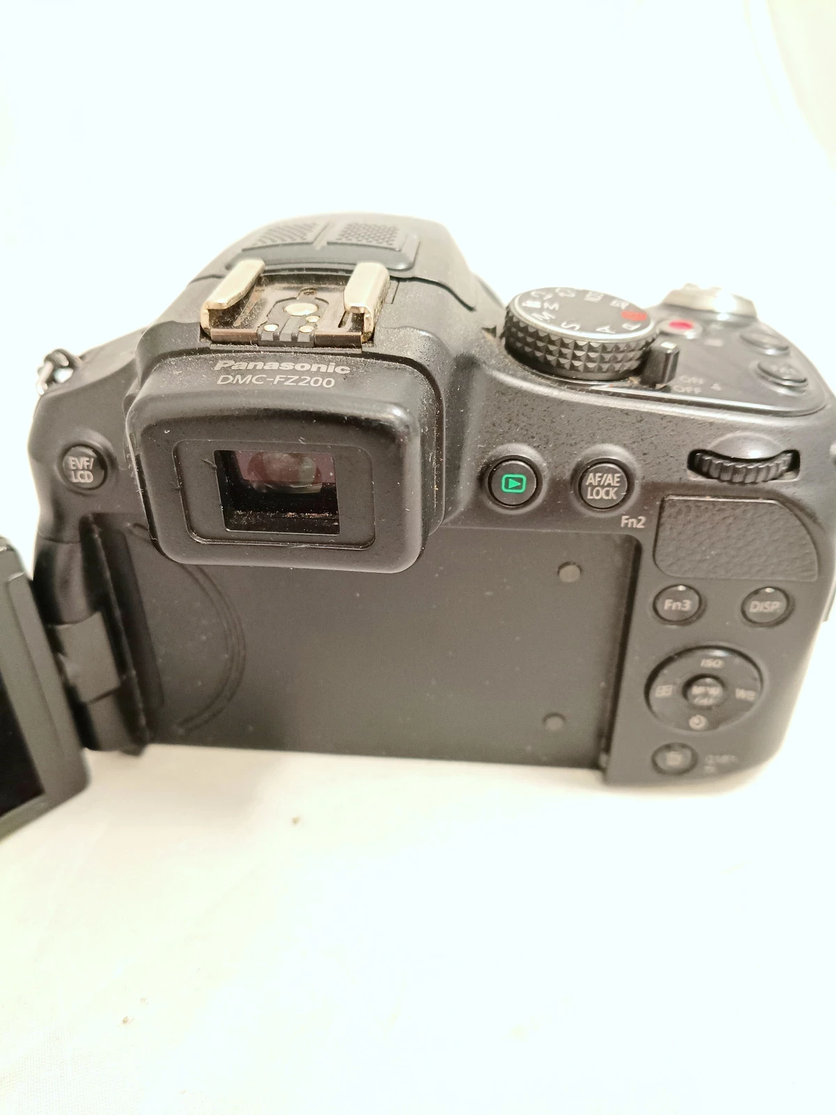 aparat-panasonic-lumix-dmc-fz200-model-lumix-dmc-fz200