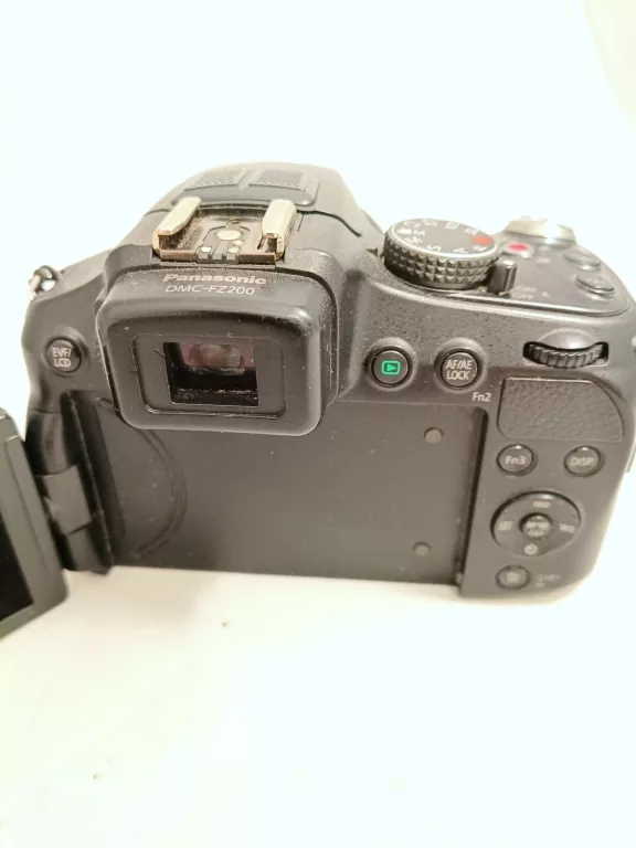 aparat-panasonic-lumix-dmc-fz200-model-lumix-dmc-fz200