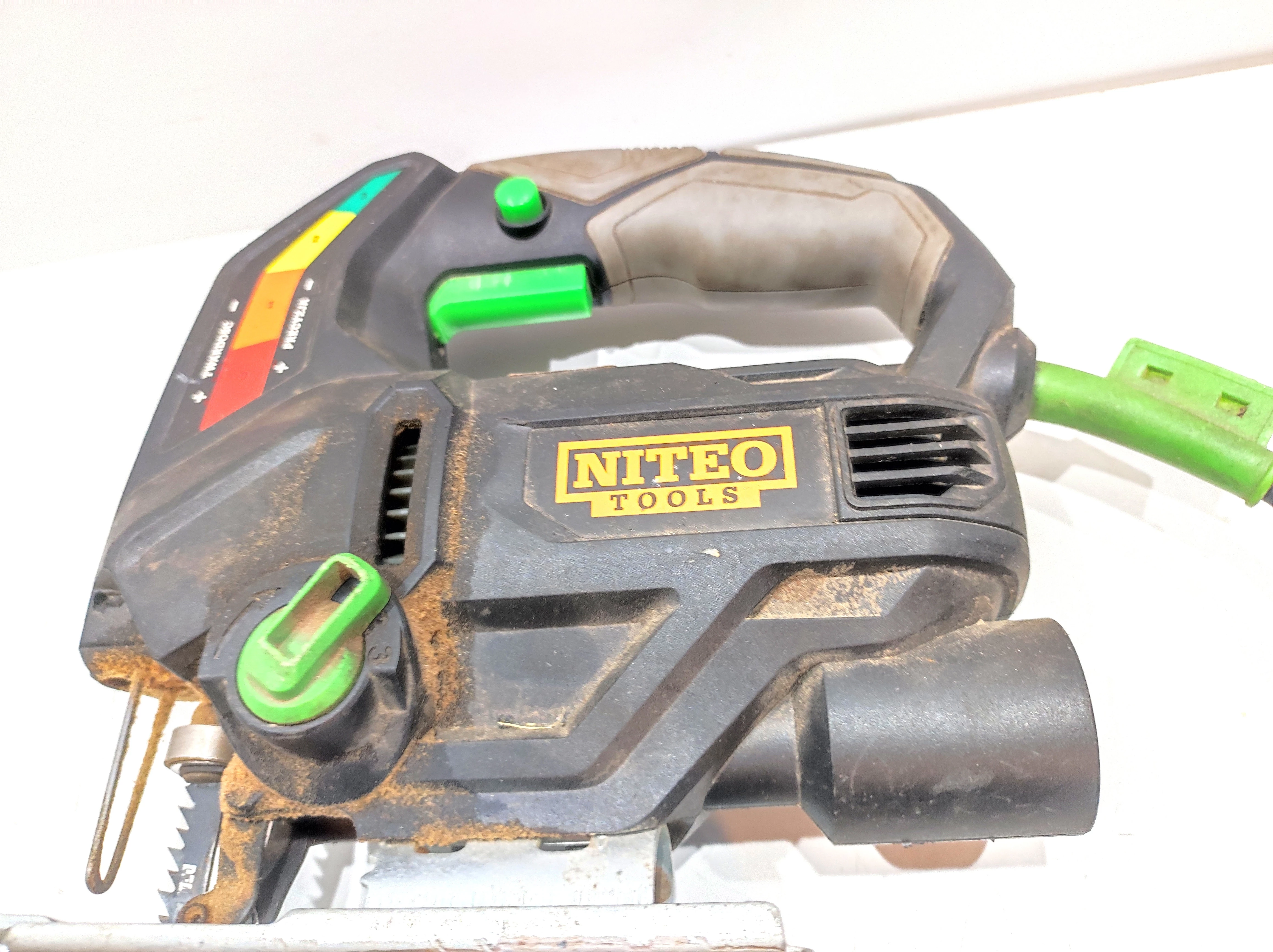 wyrzynarka-niteo-tools-710w-ntx-jsl0197-20-mocowanie-brzeszczotu-205041-731274