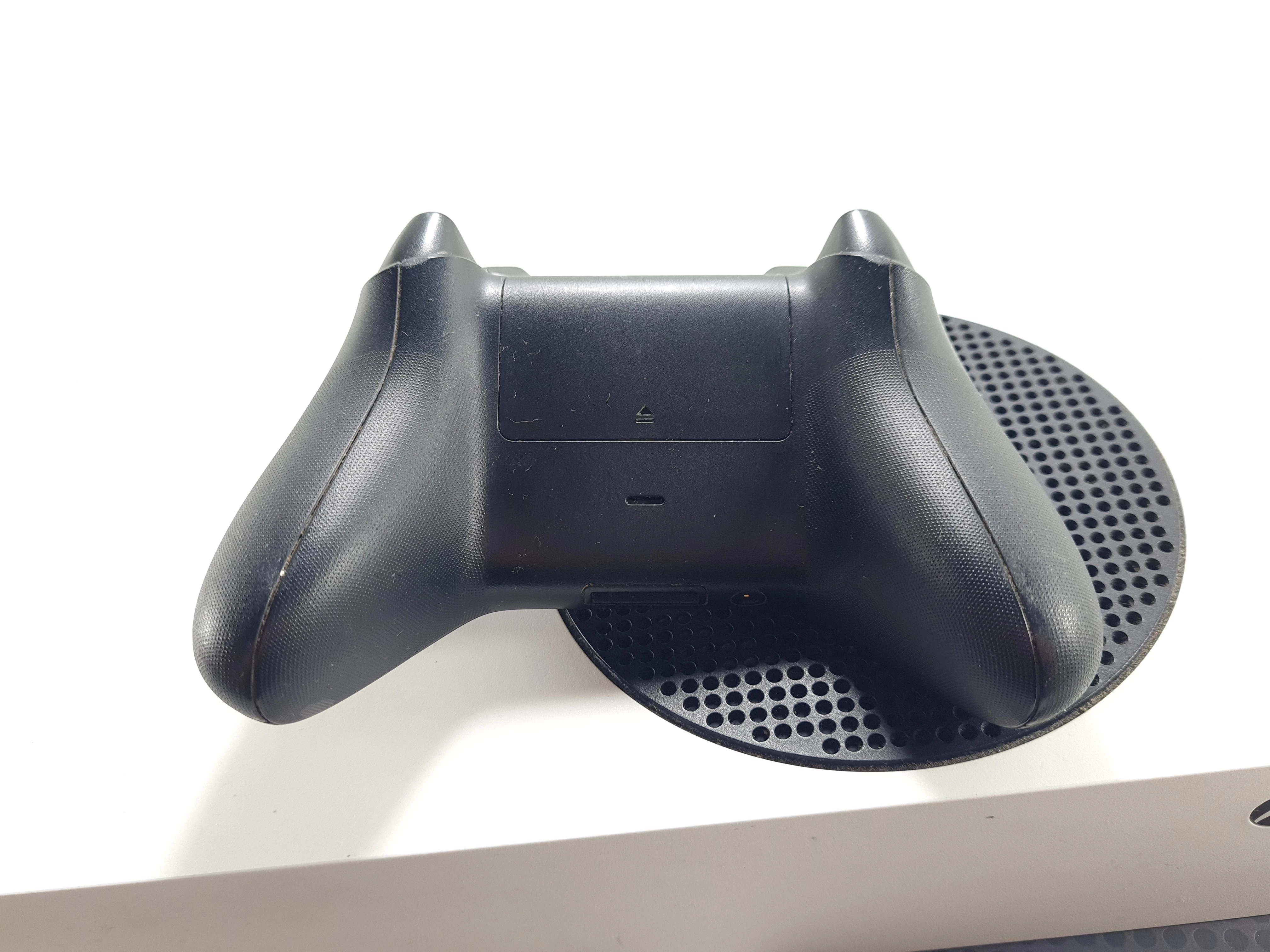 konsola-xbox-series-s-512gb-pad-czarny-ean-gtin-889842651409