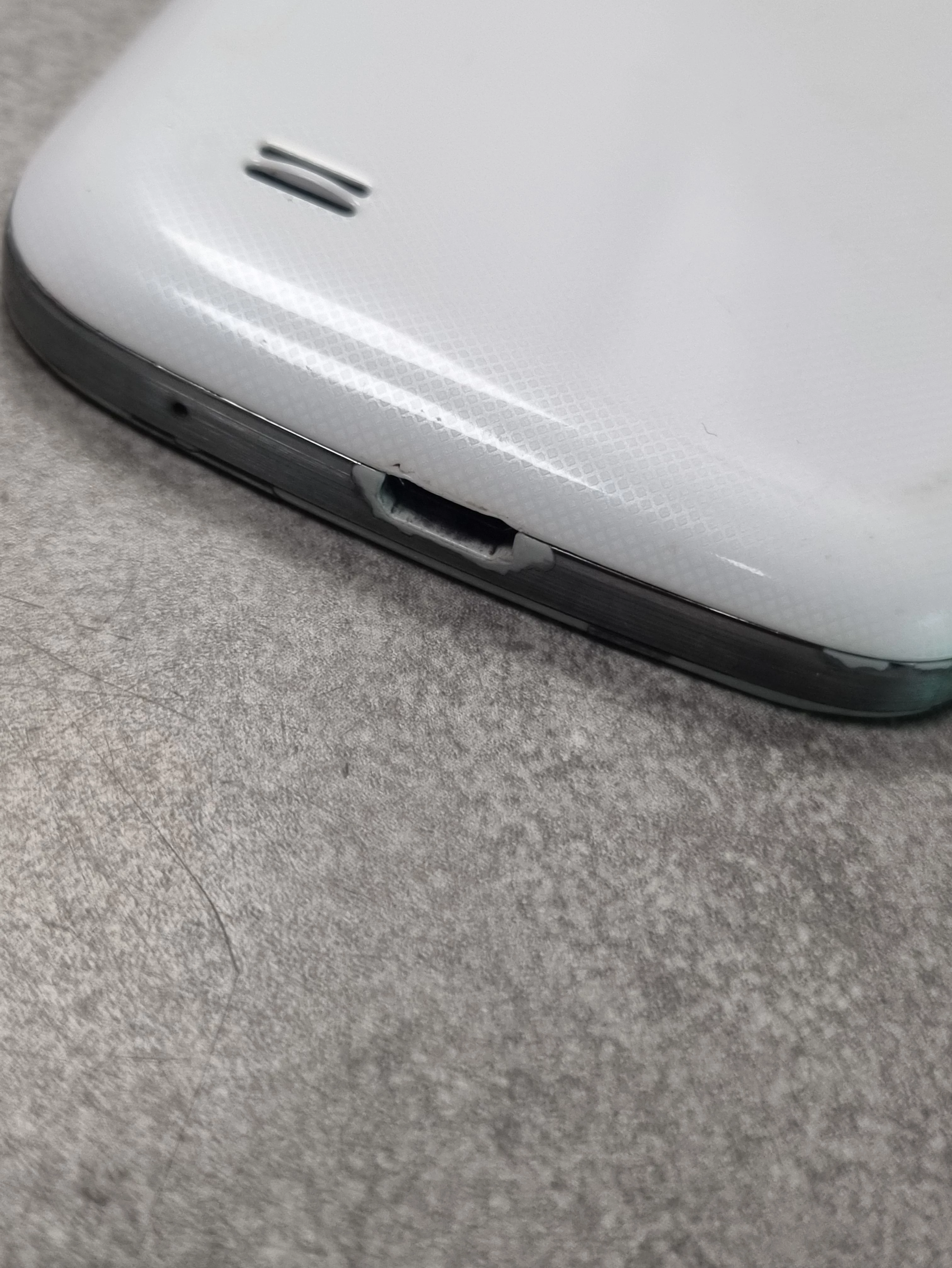 telefon-samsung-s4-mini-8gb-and44-stan-11323-2