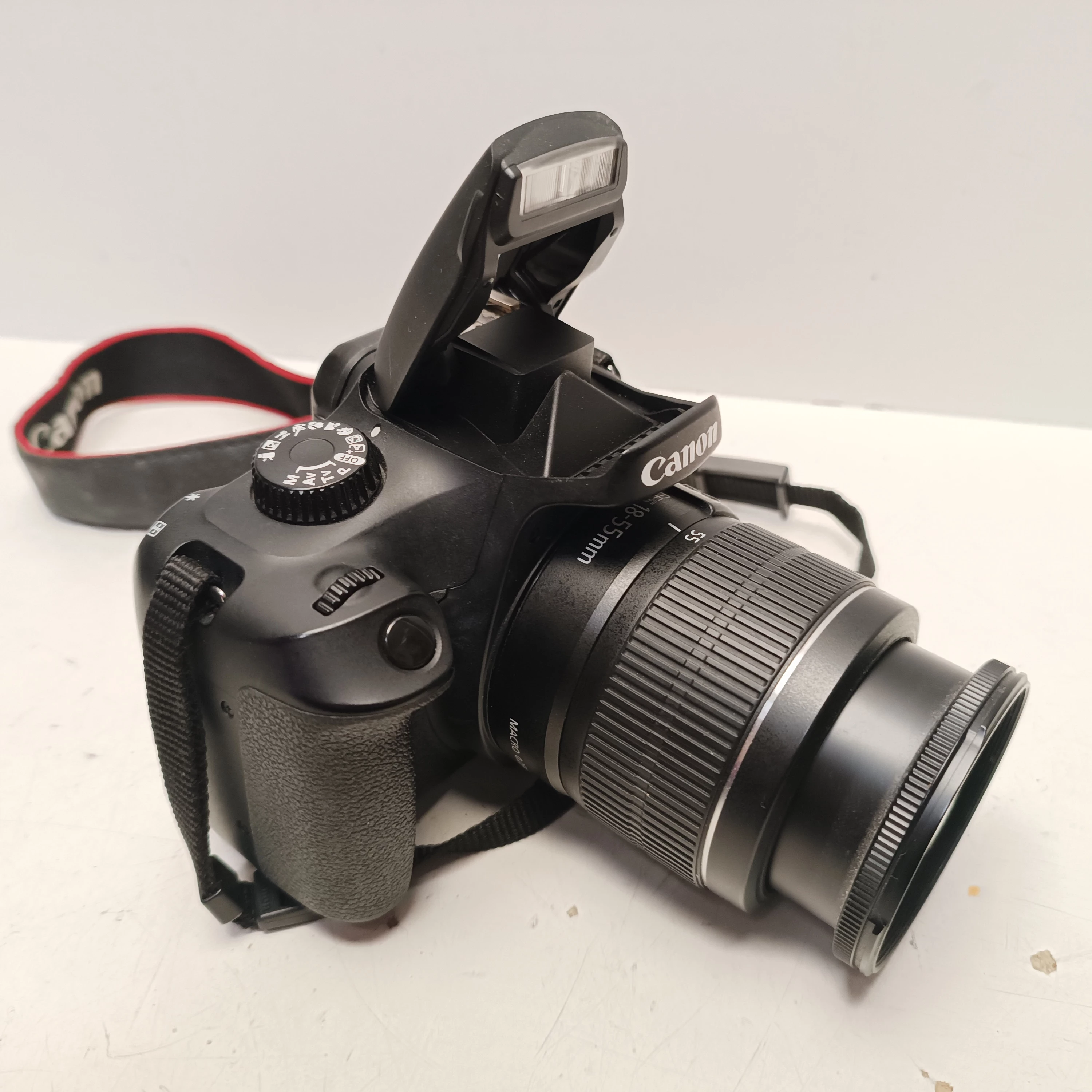 lustrzanka-canon-eos-4000d-obiektyw-18-55mm-model-3011c003