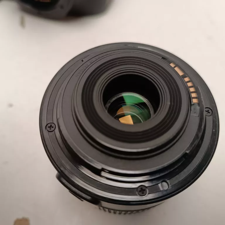 lustrzanka-canon-eos-4000d-obiektyw-18-55mm-rozmiar-matrycy-206882-228774