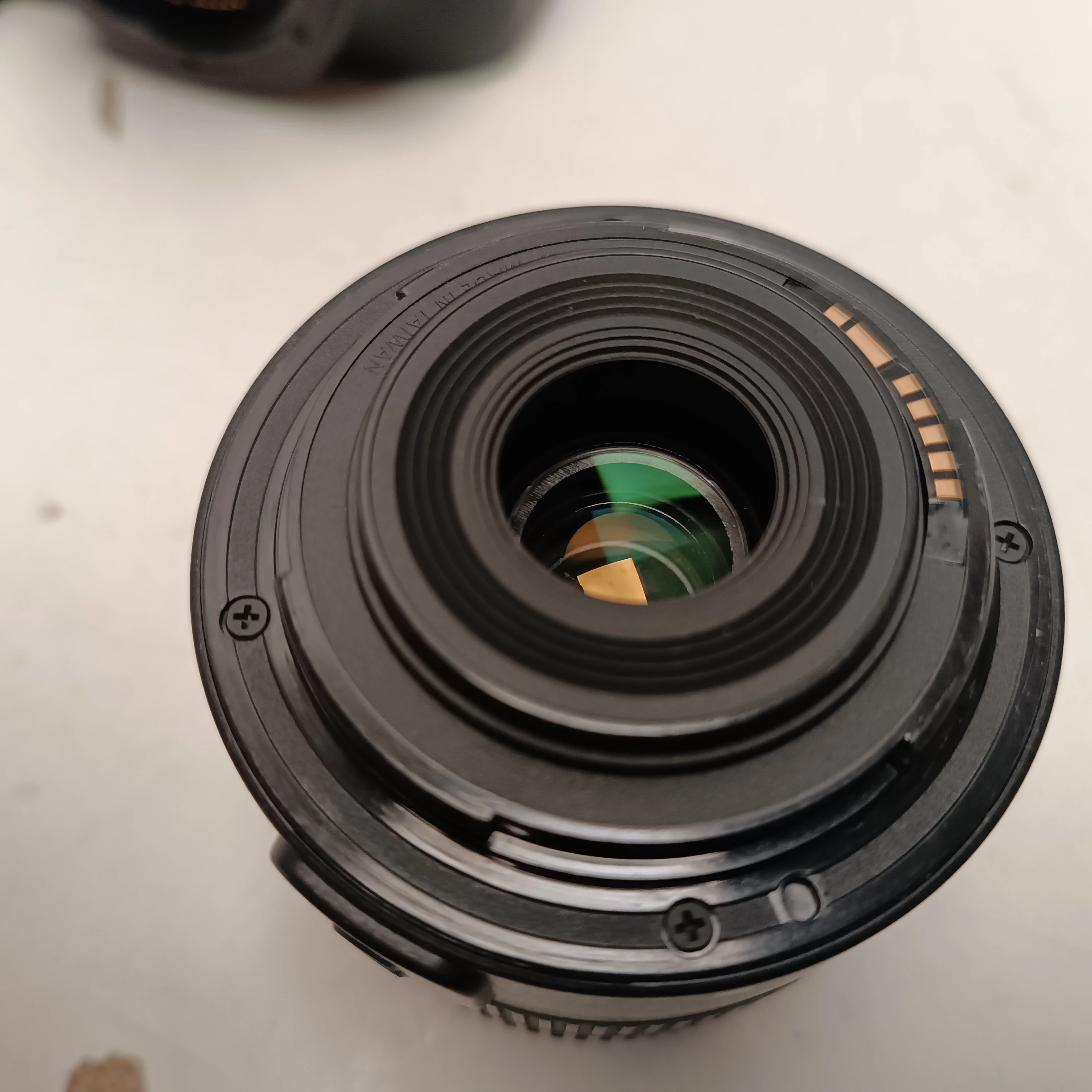 lustrzanka-canon-eos-4000d-obiektyw-18-55mm-rozmiar-matrycy-206882-228774