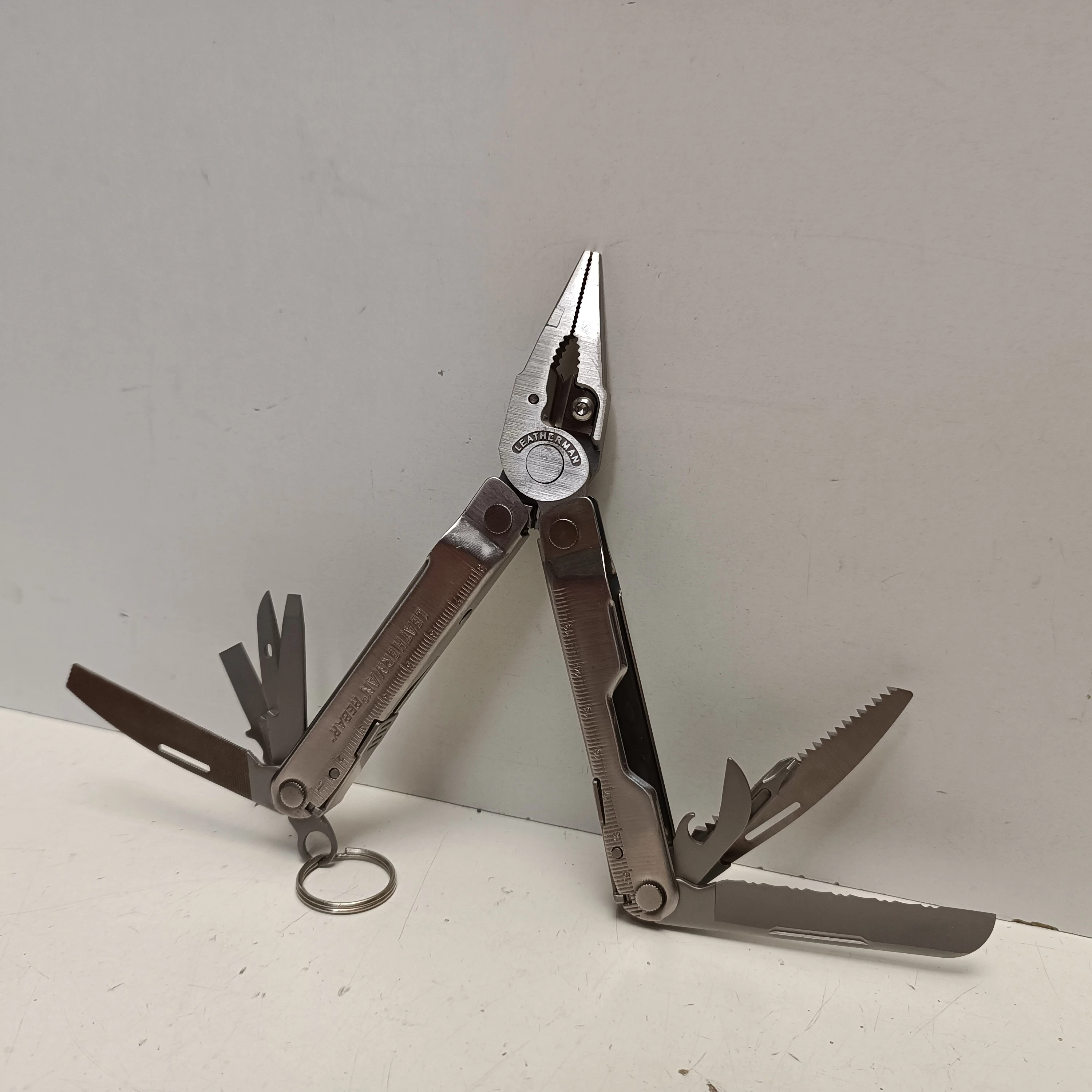 multitool-leatherman-17-w-1-ean-gtin-5900742765494