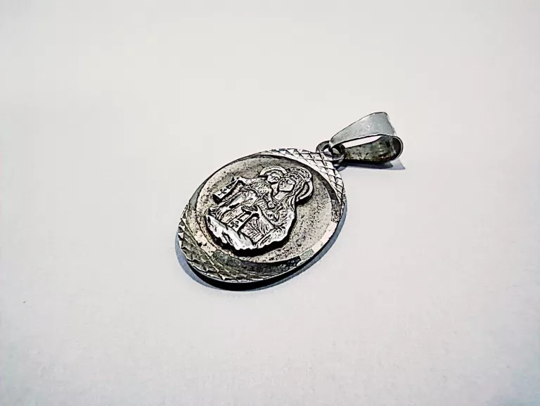 SREBRO - WYRÓB JUBILERSKI UŻYWANY  MEDALIK 925