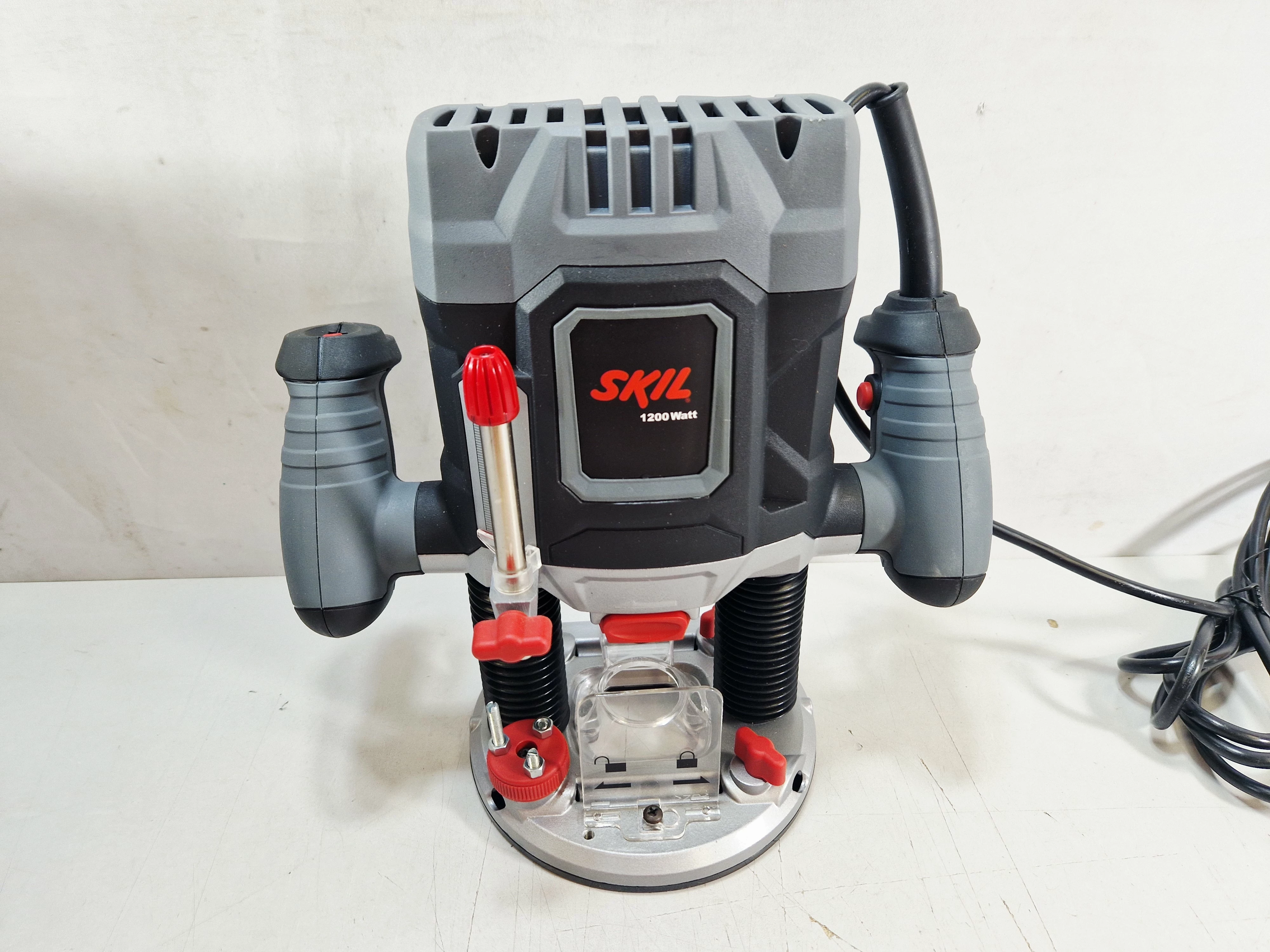 frezarka-gornowrzecionowa-skil-1200w-super-stan-ean-gtin-8719643002488