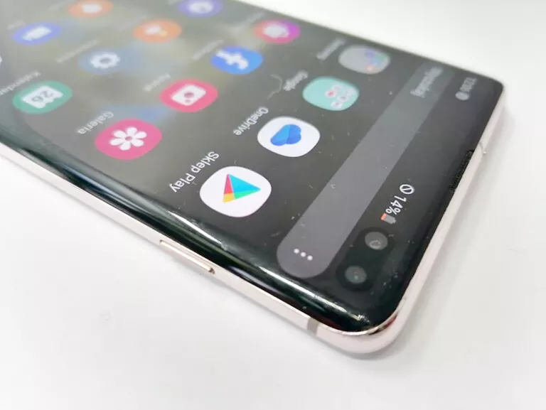 SAMSUNG GALAXY S10 PLUS