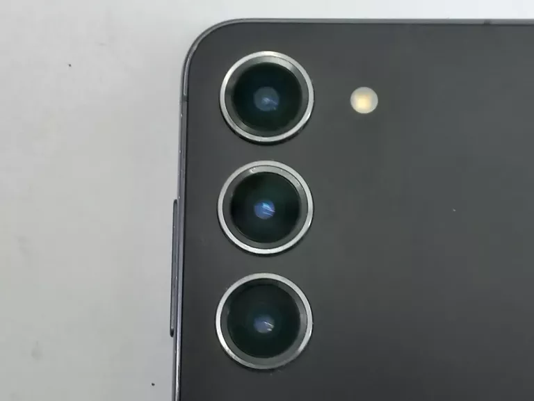 TELEFON SAMSUNG GALAXY S23 KOMPLET