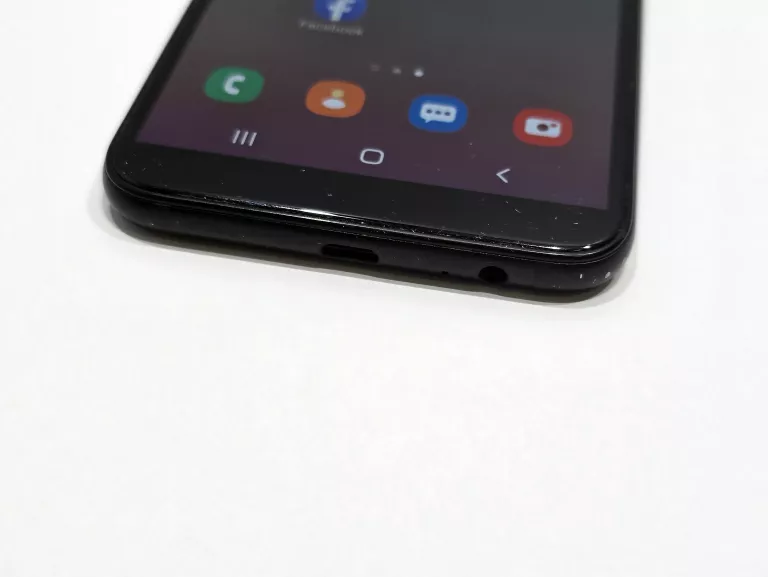 telefon-samsung-a6-typ-202685-212929