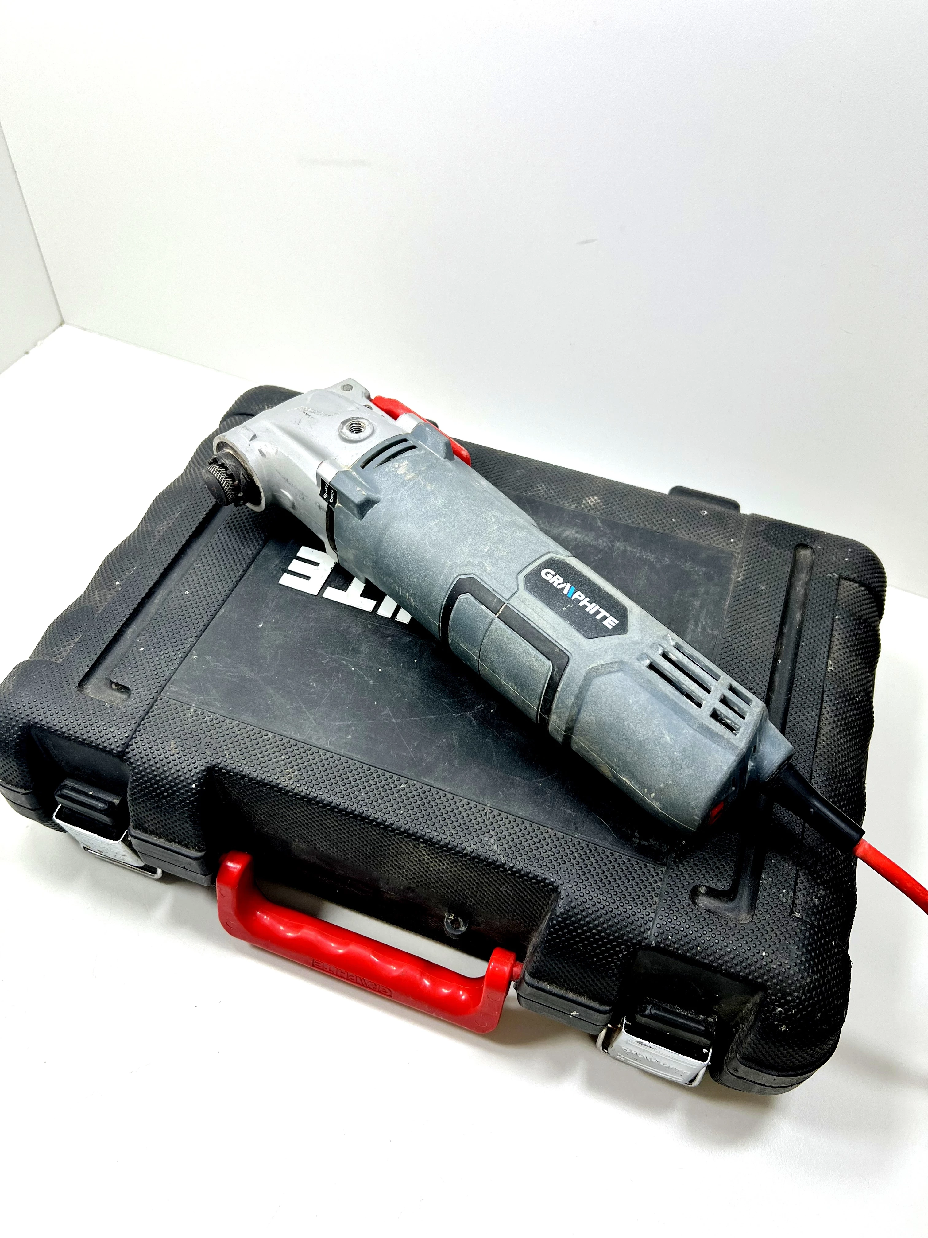 urzadzenie-wielofunkcyjne-500w-oscy-8000-16000-min-walizka-graphite-59g025-ean-gtin-5902062087836