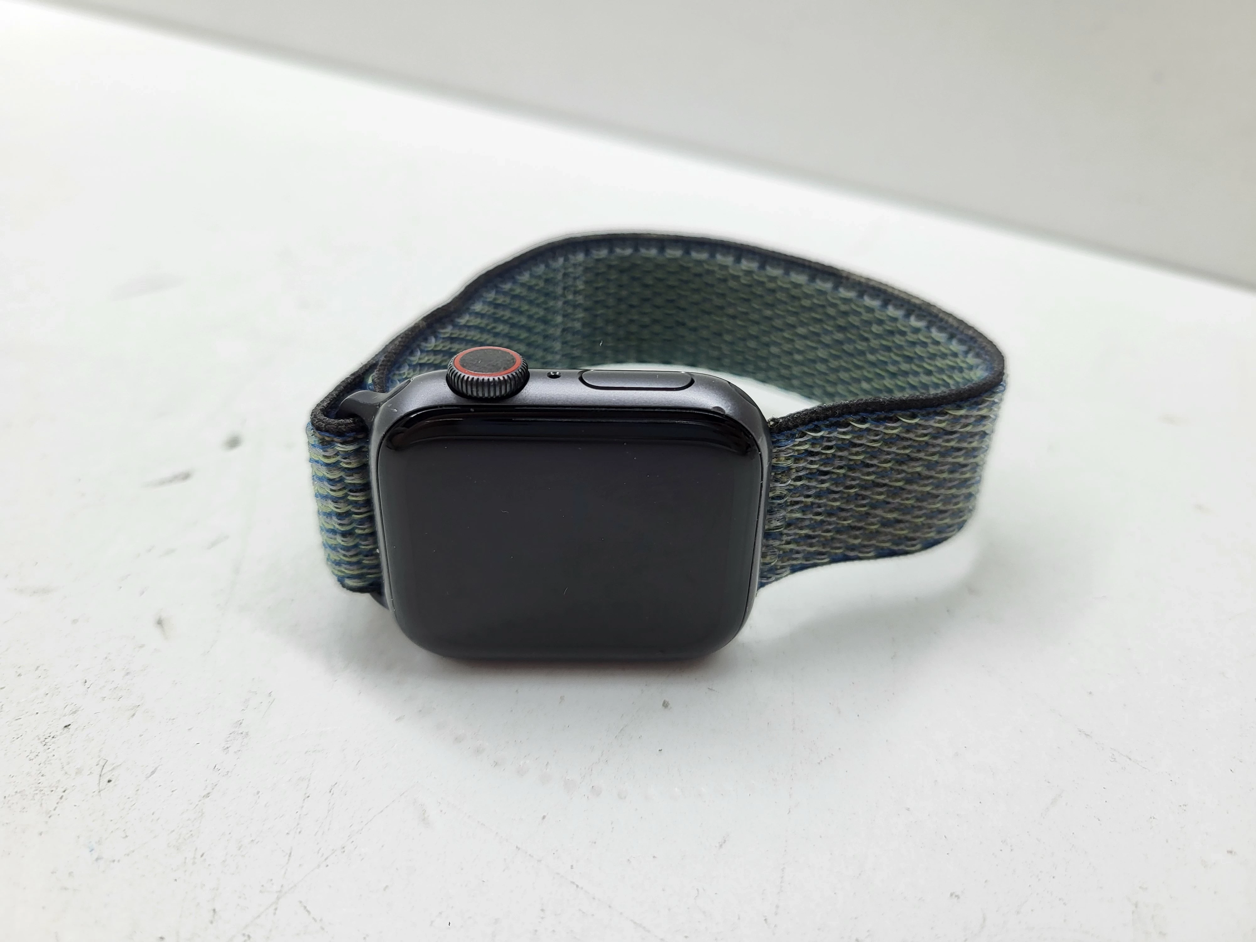 smartwatch-apple-watch-5-40mm-komplet-marka-248811-1131476