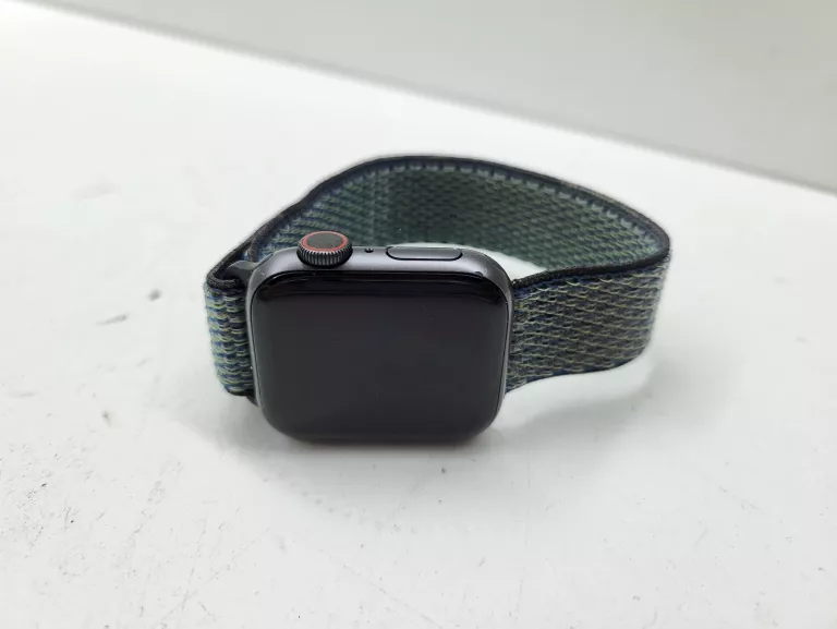 smartwatch-apple-watch-5-40mm-komplet-marka-248811-1131476