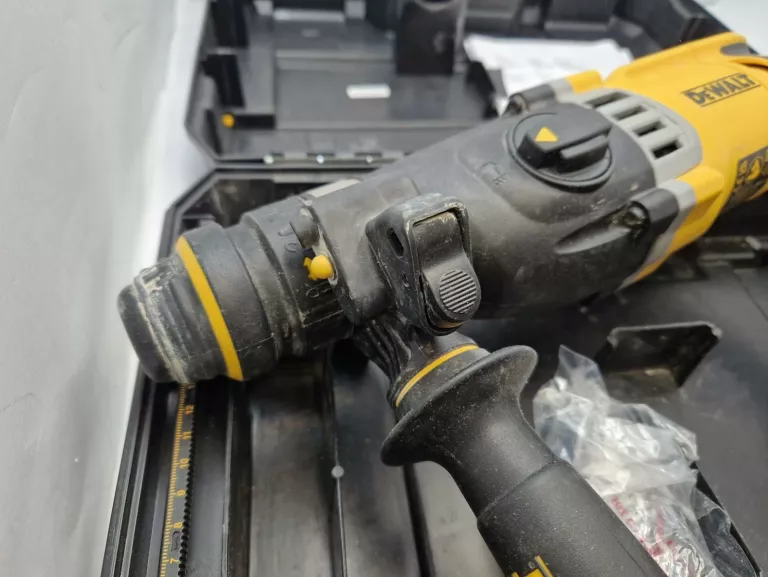 DEWALT D25144K WIERTARKA UDAROWA SDS+  2025R