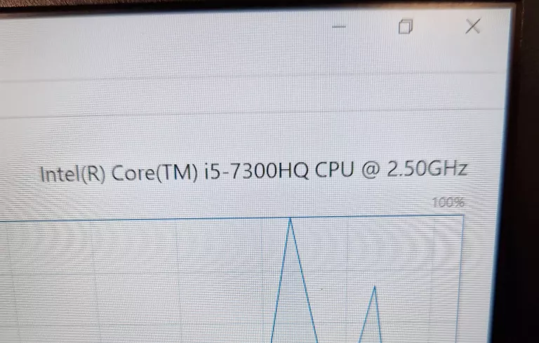 laptop-lenovo-legion-y520-i5-8gb600gb-pokrowiec-stan-11323-2