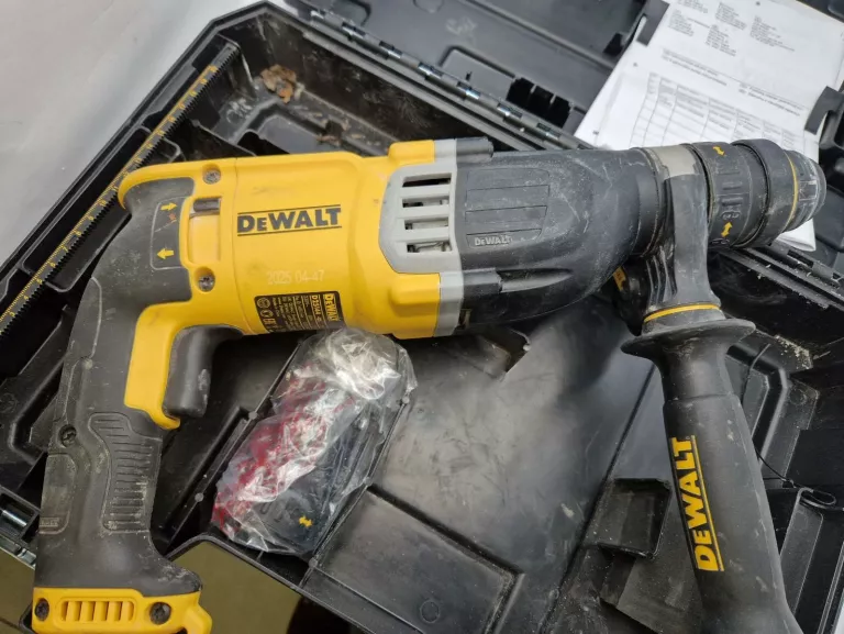 DEWALT D25144K WIERTARKA UDAROWA SDS+  2025R