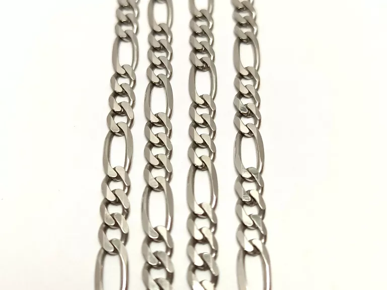 SREBRNY ŁAŃCUSZEK Z KRZYŻYKIEM SPLOT FIGARO PR 925 11,17G