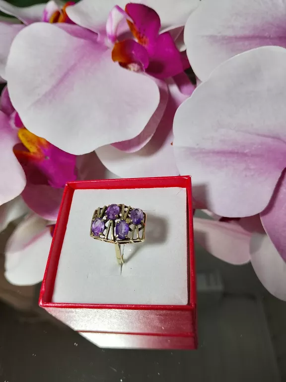 PIĘKNY ZŁOTY PIERŚCIEŃ  3,62 G 585