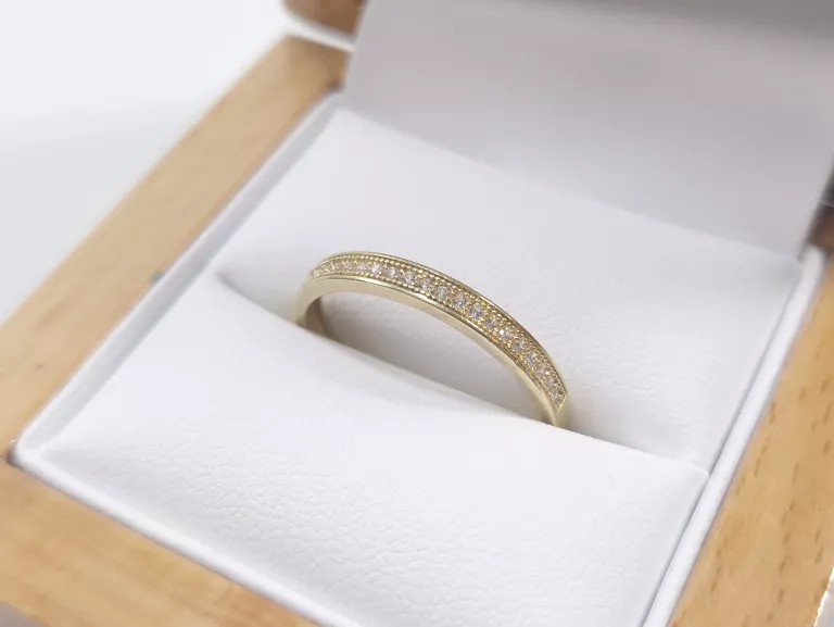 ZŁOTY PIERŚCIONEK Z CYRKONIAMI 585 1.96G R19