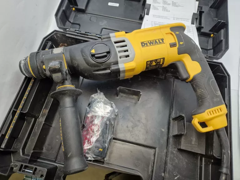 DEWALT D25144K WIERTARKA UDAROWA SDS+  2025R