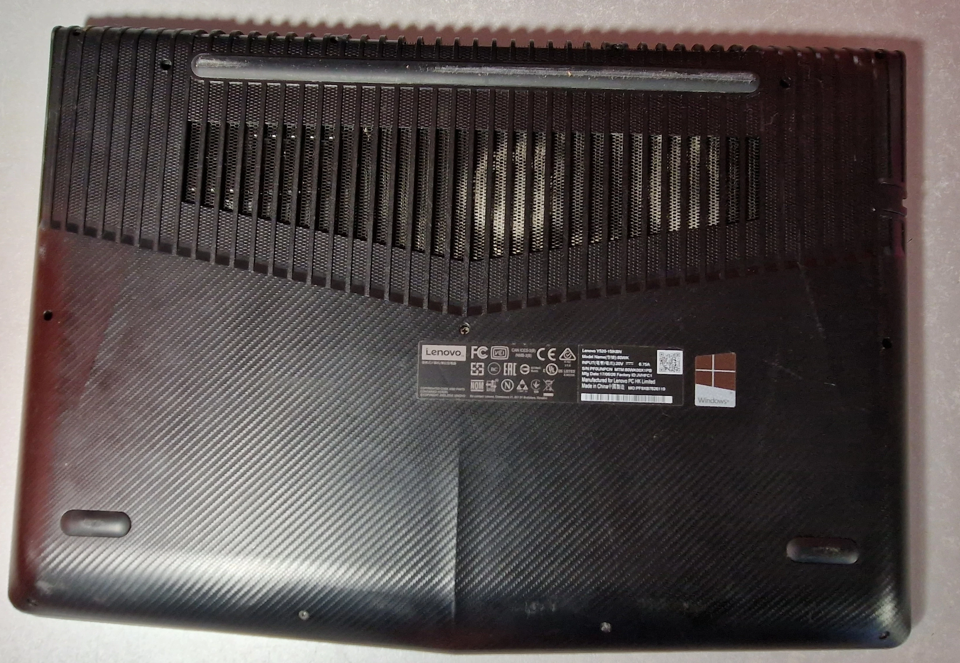 laptop-lenovo-legion-y520-i5-8gb600gb-pokrowiec-typ-dysku-twardego-128550-2