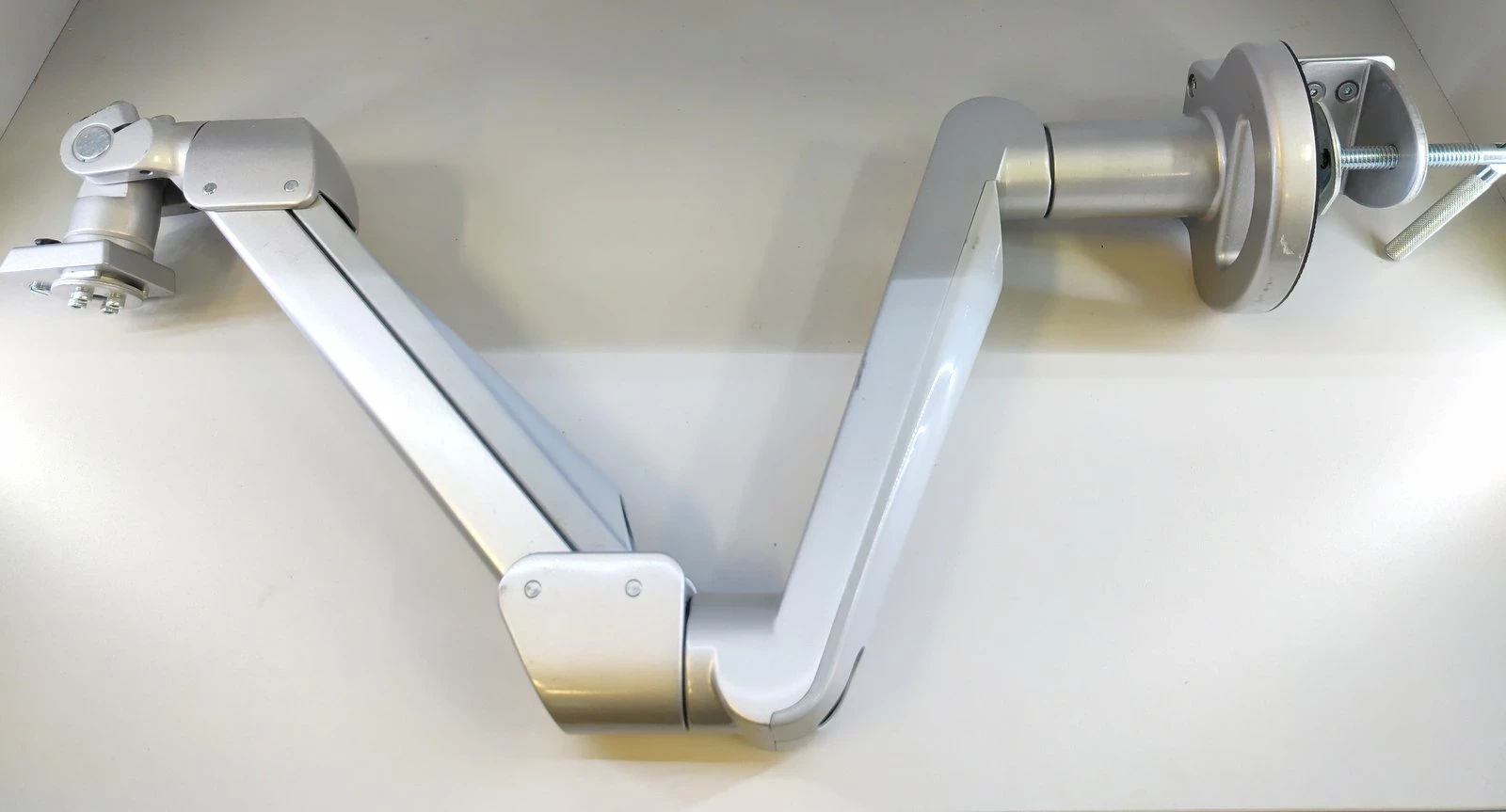 uchwyt-do-monitora-stan-11323-2