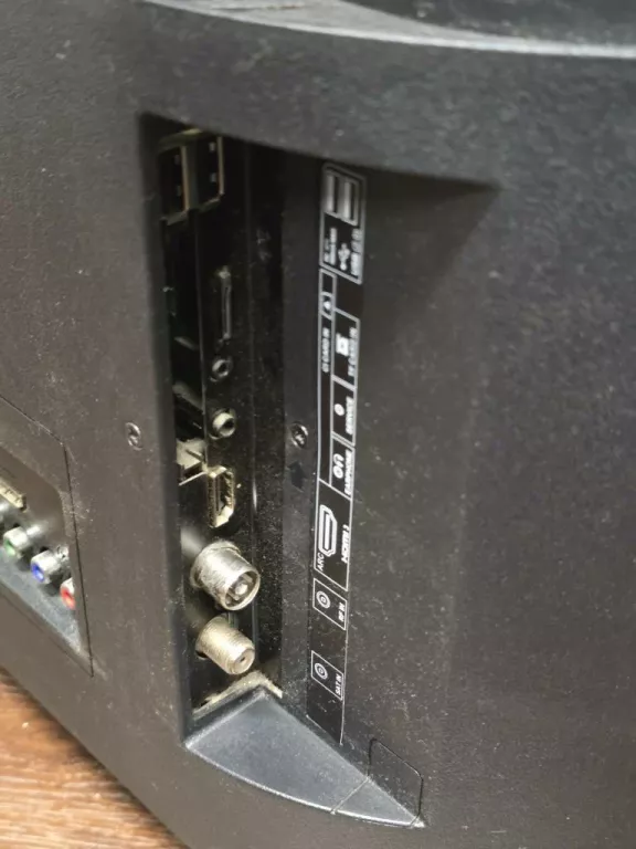 TELEWIZOR 32" SHARP 32BI3EA ANDROID + PILOT