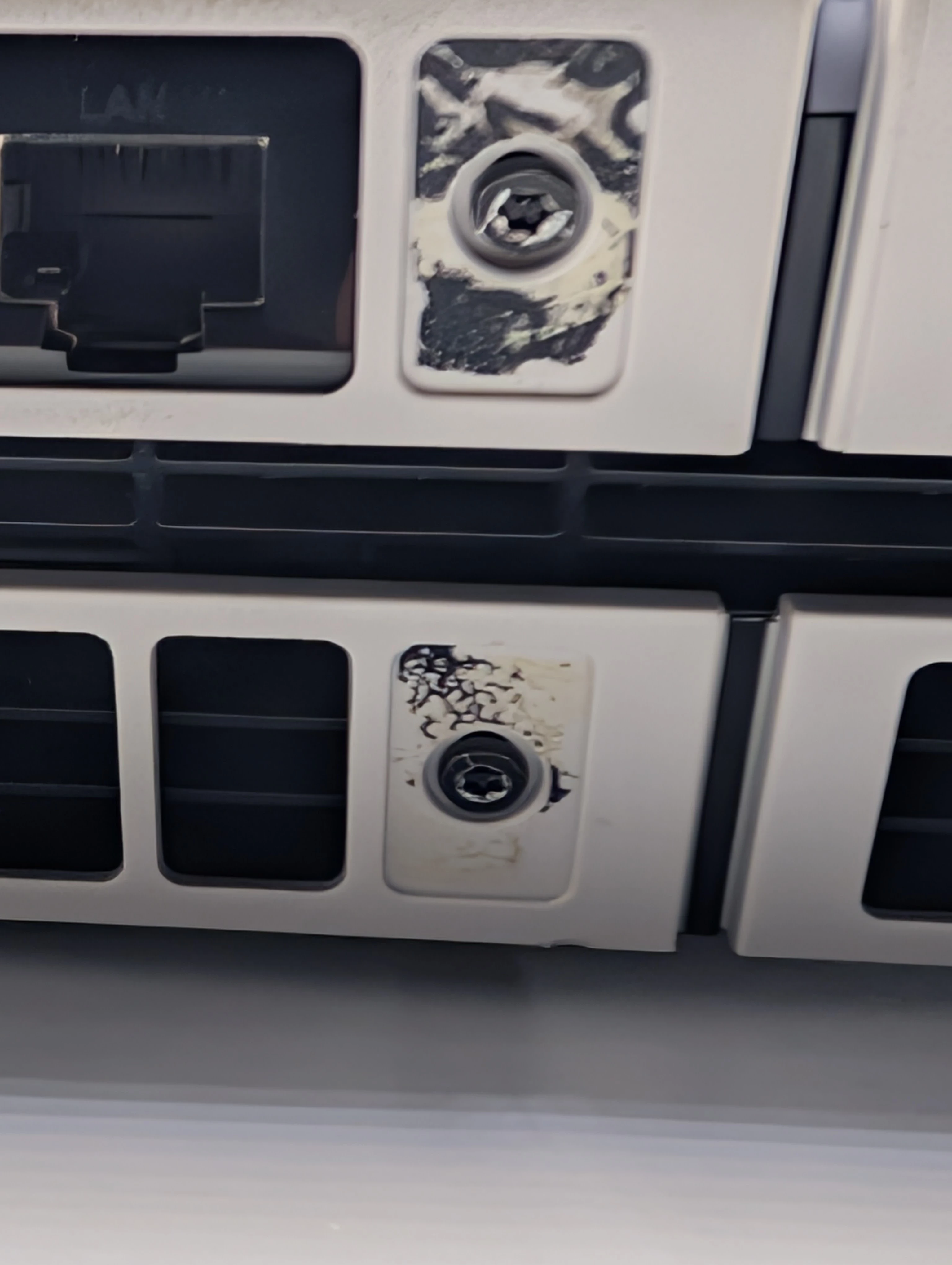 konsola-sony-playstation-4-cuh-1216a-500gb-biala-sprawna-wersja-130590-1