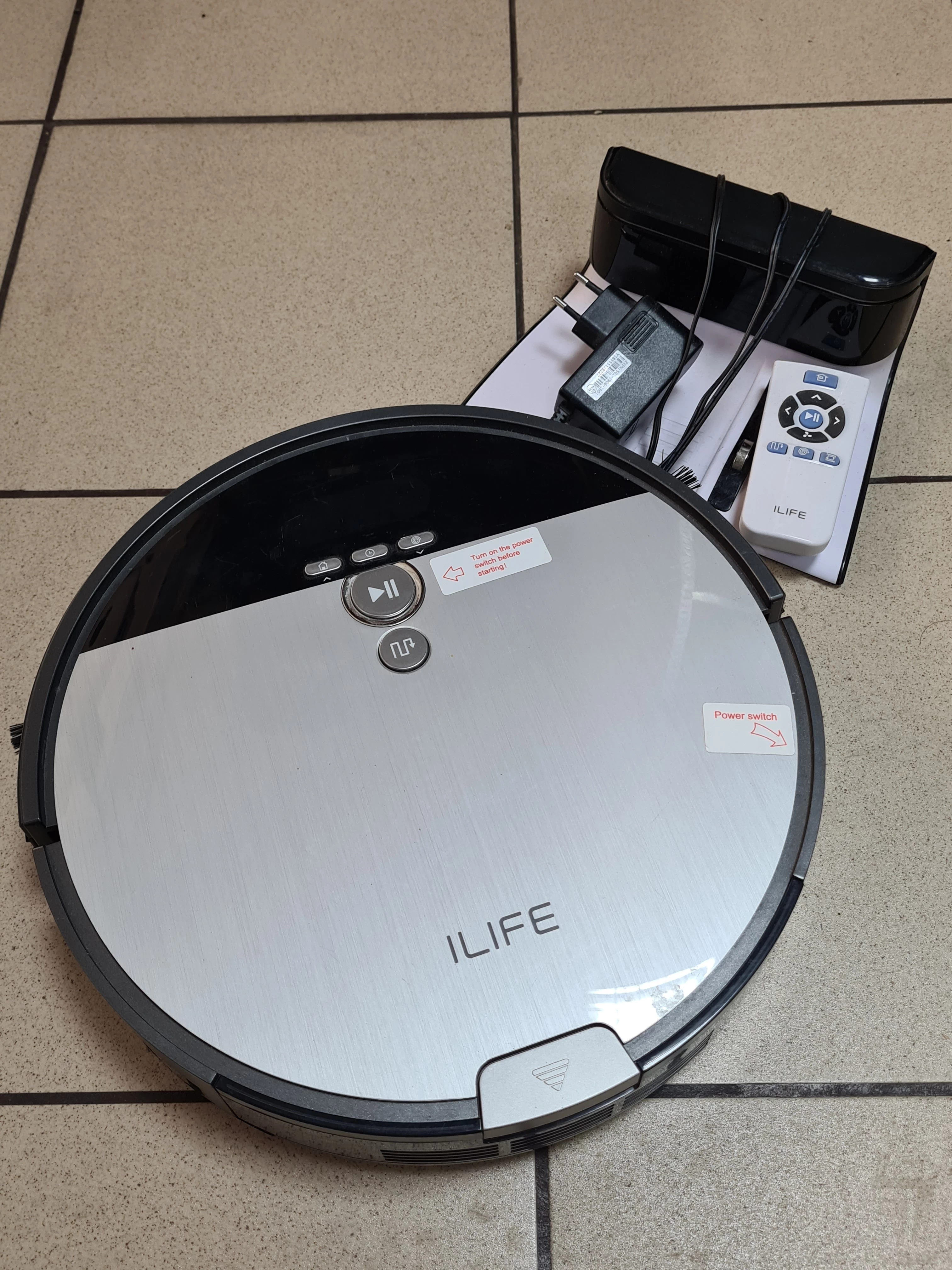 robot-sprzatajacy-ilife-v8s-stacja-i-pilot-al-wp-7c-pultusk